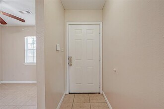 4406 Dacca Dr in Houston, TX - Foto de edificio - Building Photo