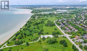 56 Farrow Crescent in Ajax, ON - Building Photo - Building Photo