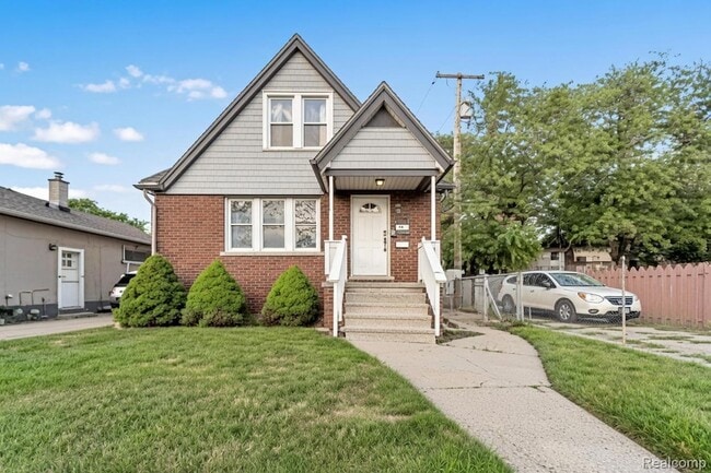 property at 1524 Cicotte Ave