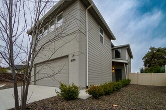 6113 N Colosseum Ave in Meridian, ID - Building Photo - Building Photo