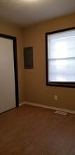 606 N Mason St in Bloomington, IL - Foto de edificio - Building Photo
