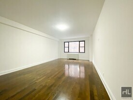 EAST 56 STREET in New York, NY - Building Photo