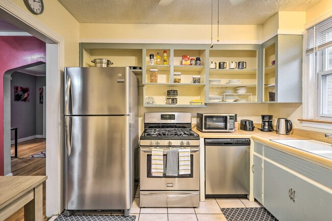 10431 S Eberhart Ave in Chicago, IL - Building Photo - Building Photo