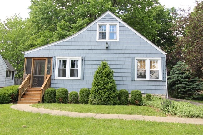 7608 Summit St in Kansas City, MO - Building Photo - Building Photo
