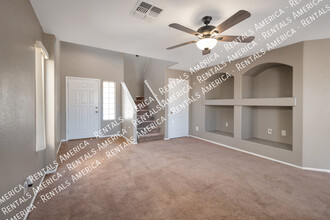 1028 E Dragon Fly Rd in Queen Creek, AZ - Foto de edificio - Building Photo