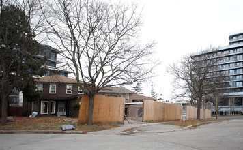 Tea Garden Condos in Toronto, ON - Building Photo - Building Photo