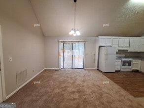 5955 Sutton Pl in Douglasville, GA - Building Photo - Building Photo