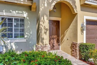 1192 NE 32nd Ave in Homestead, FL - Building Photo - Building Photo