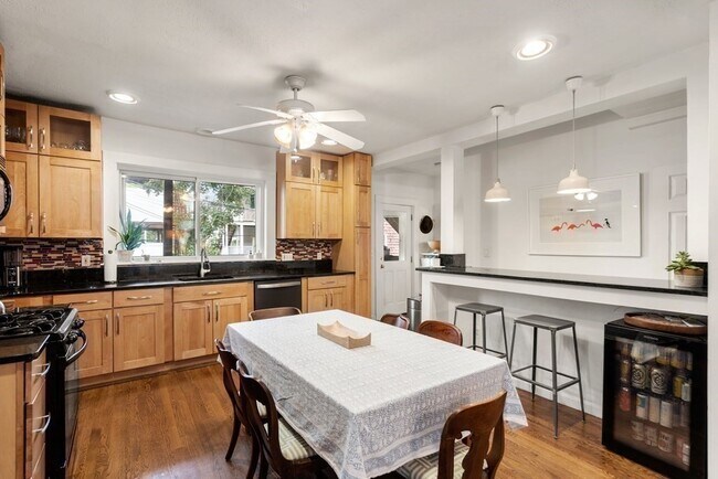 256 E St in Boston, MA - Building Photo - Building Photo