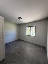 2806 NW 9th Ct in Fort Lauderdale, FL - Foto de edificio - Building Photo