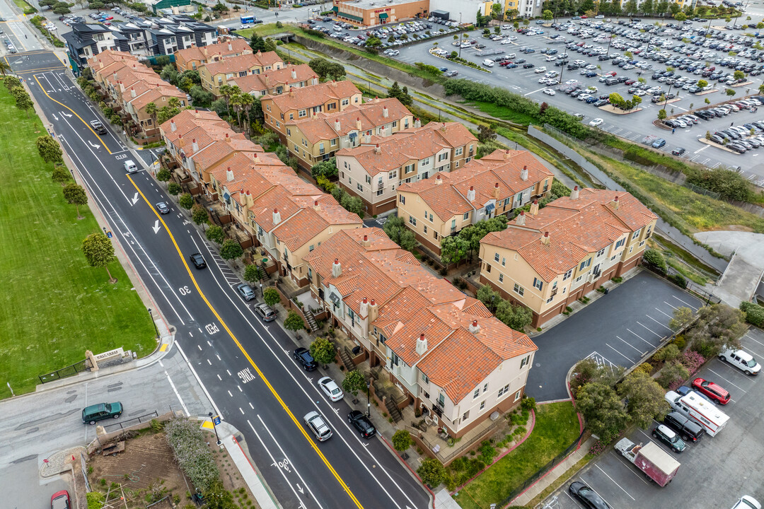 1231-1377 Isabelle Cir in South San Francisco, CA - Foto de edificio