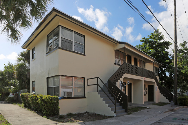 318 N Sapodilla Ave in West Palm Beach, FL - Building Photo - Building Photo