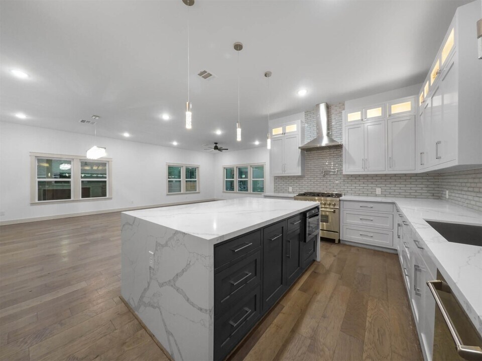 1209 Tabor St in Houston, TX - Building Photo