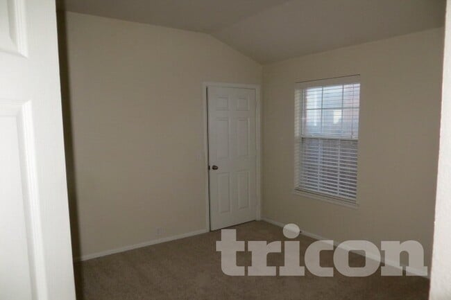 8457 Asheville Ln in Fort Worth, TX - Building Photo - Building Photo