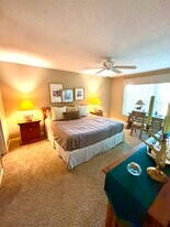 2193 Masters Ct, Unit 2 bedroom 2 full baths in Dunedin, FL - Building Photo