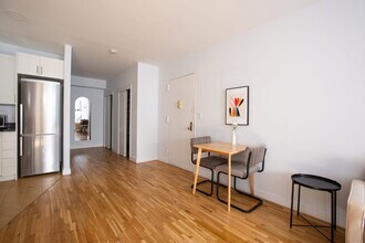 417 E 83rd St in New York, NY - Building Photo - Building Photo