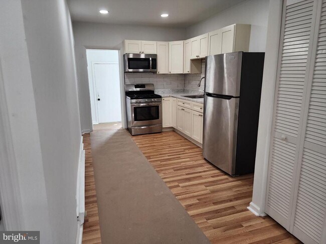 517 N Elliger St in Allentown, PA - Building Photo - Building Photo