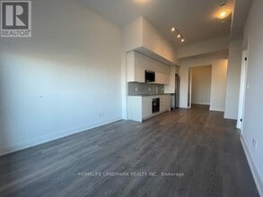 2485-2485 Taunton Rd in Oakville, ON - Building Photo - Building Photo