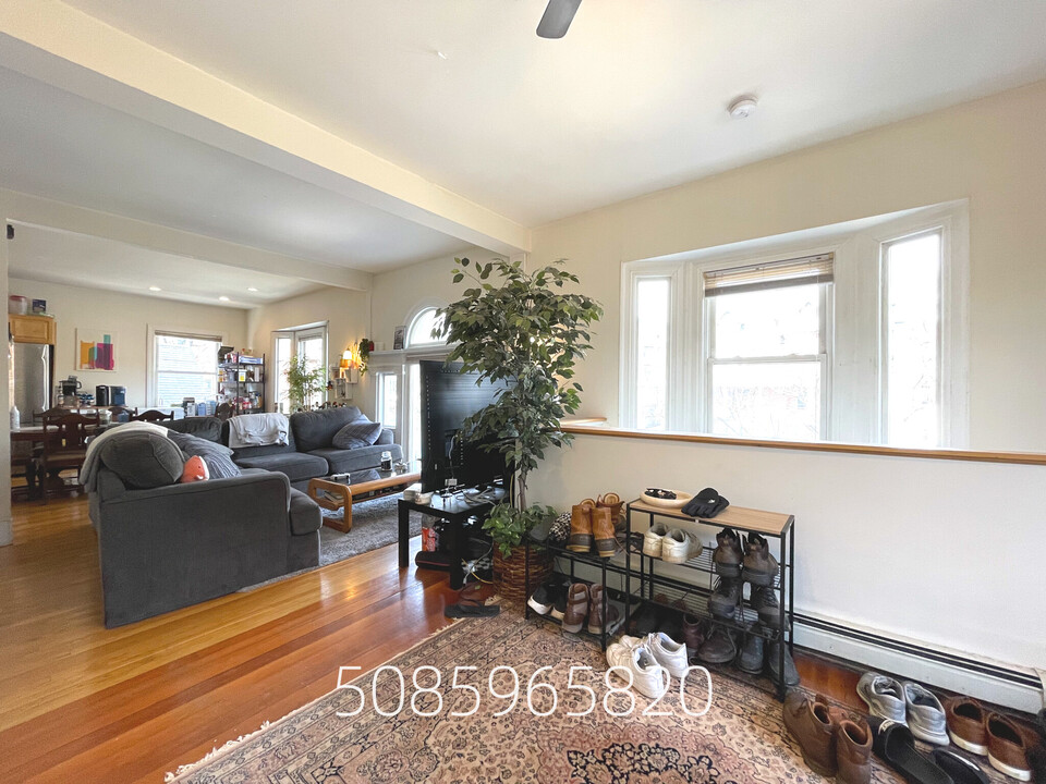 66 Englewood Ave in Boston, MA - Building Photo