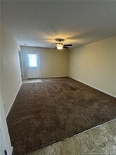 103 Johnny Johnson St in Lumberton, NC - Foto de edificio - Building Photo