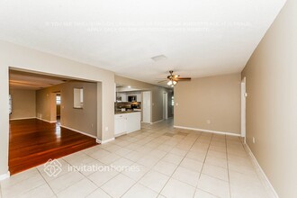 1112 Cimarron Cir in Bradenton, FL - Foto de edificio - Building Photo