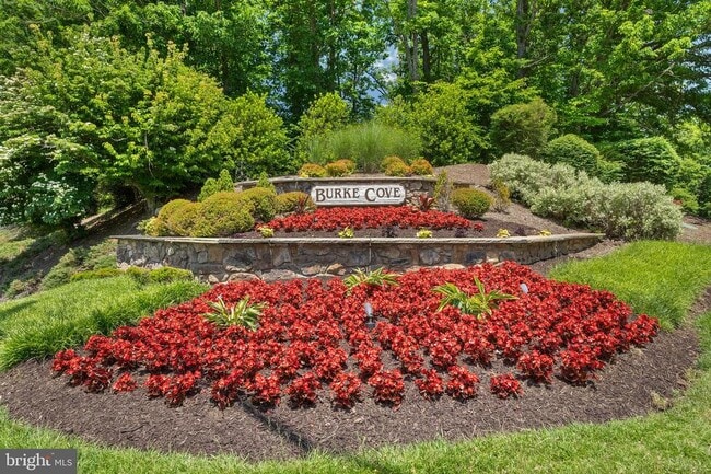 property at 5904 Cove Landing Rd