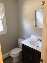 940 W Main St, Unit 6 in Centerville, MA - Building Photo - Building Photo
