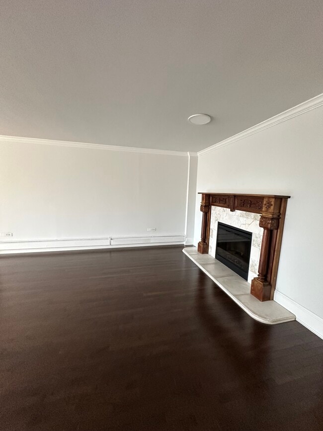 1350 N Dearborn St, Unit 2BD