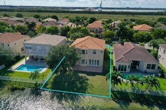 15711 SW 53rd Ct, Unit 15711 in Miramar, FL - Foto de edificio - Building Photo