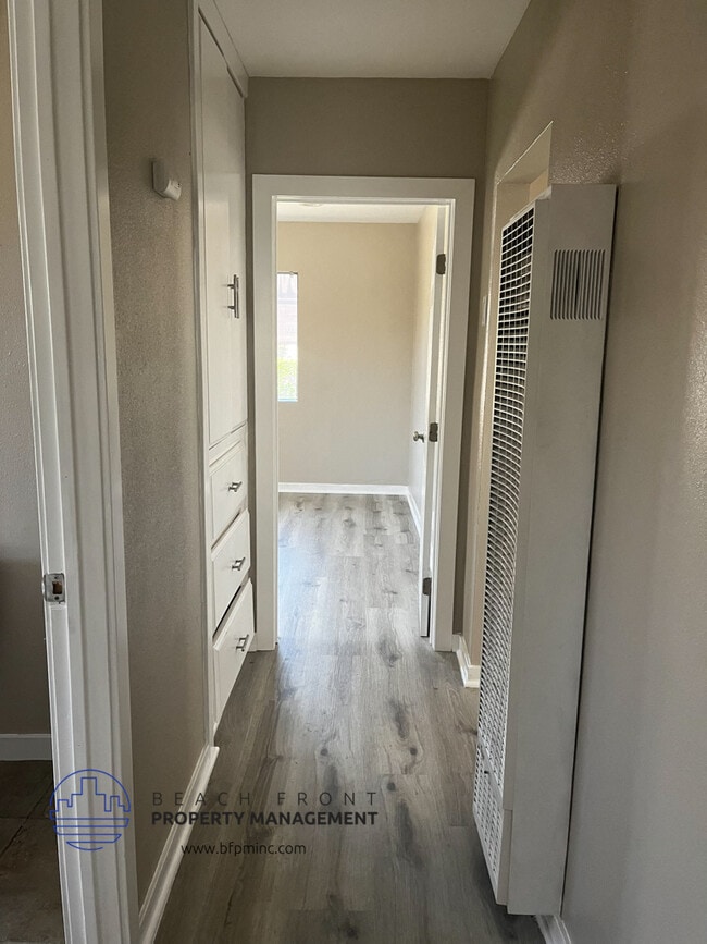 1208A-B, 1210A-B W. 166th St. in Gardena, CA - Building Photo - Building Photo