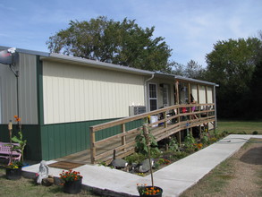 RRR Fourplex in Okemah, OK - Building Photo - Building Photo