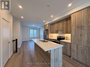 1 Peace Ln in Richmond Hill, ON - Building Photo - Building Photo