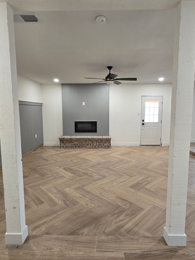 2128 Castle Ct in Clovis, NM - Building Photo - Building Photo