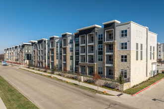 The Quinn on Thirty in Garland, TX - Building Photo - Building Photo