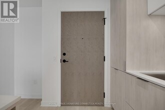 130 River St in Toronto, ON - Building Photo - Building Photo