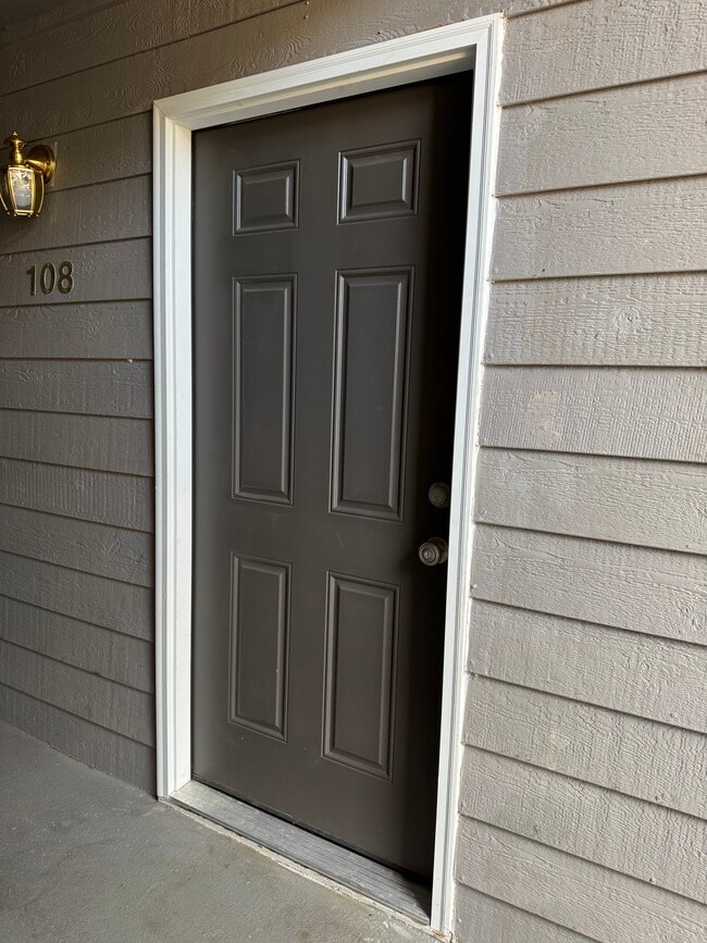 2575 S Syracuse Way, Unit J108 in Denver, CO - Foto de edificio - Building Photo