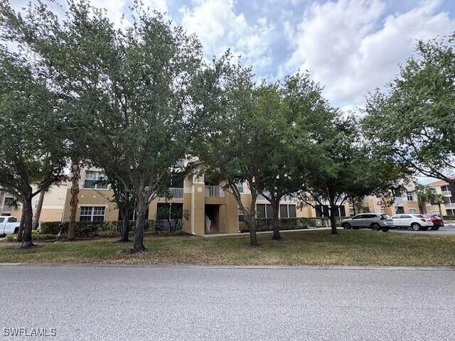 9055 Colby Dr in Ft. Myers, FL - Building Photo - Building Photo