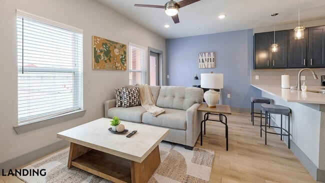 2422 S Carrier Pkwy, Unit 239