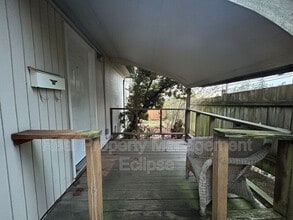 6805 103rd Ave NE in Kirkland, WA - Building Photo - Building Photo