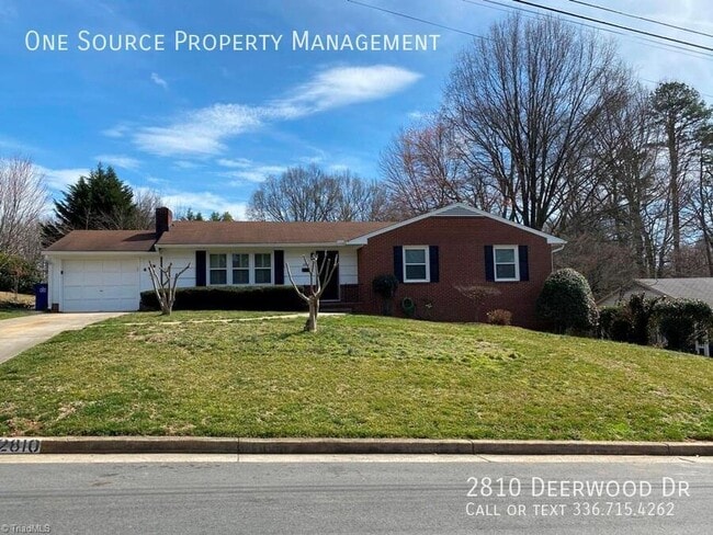 2810 Deerwood Dr in Winston-Salem, NC - Building Photo - Building Photo