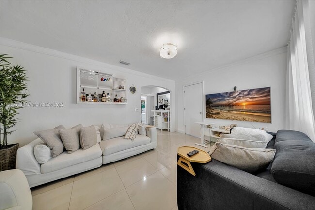 4064 NW 4th Terrace in Miami, FL - Building Photo - Building Photo