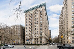 190 Riverside Dr in New York, NY - Building Photo