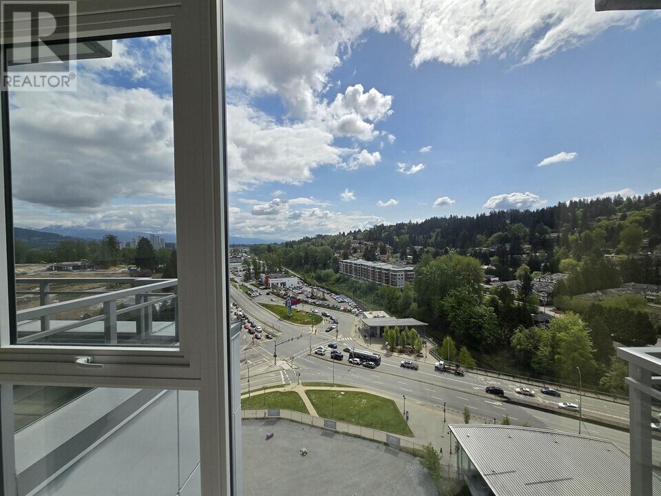 308-2308 Morrissey Rd in Port Moody, BC - Building Photo