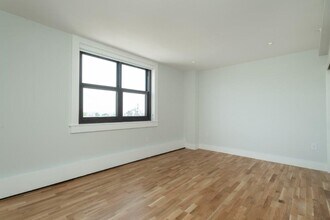 1410 Columbia Rd in Boston, MA - Foto de edificio - Building Photo