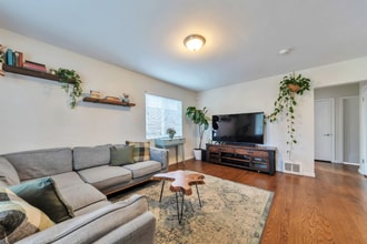 1223 Holly St in Denver, CO - Building Photo - Building Photo