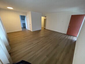 2461 Humboldt Ave, Unit A in Oakland, CA - Building Photo - Building Photo