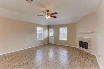 9210 Rosewell Ct in Houston, TX - Building Photo - Building Photo