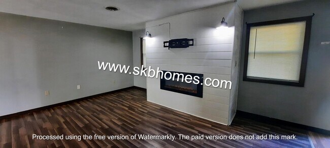 27671 Murphy in Seligman, MO - Building Photo - Building Photo