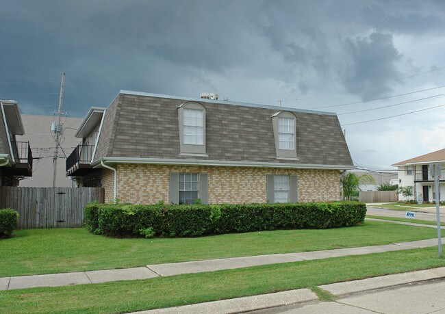 2801 Kingman St in Metairie, LA - Building Photo - Building Photo