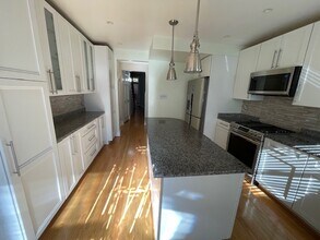 1532 O St NW, Unit A in Washington, DC - Foto de edificio - Building Photo